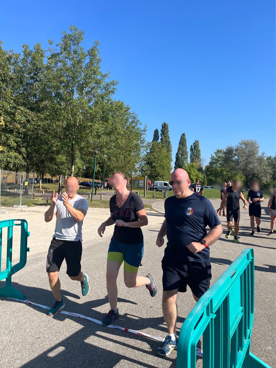 Remise des 🏆 aux vainqueurs  de la 1ere édition sportive de cohésion des corps constitués d’#Étampes (<a href="/sdis91/">Sapeurs-pompiers 91</a>,  <a href="/PoliceNat91/">Police Nationale 91</a>, Police municipale, SAMU du <a href="/CHSudEssonne/">CH Sud Essonne</a>. Une journée organisée par l’Amicale des sapeurs pompiers à l’Ile de Loisirs <a href="/iledefrance/">Région Île-de-France</a> <a href="/gerardhebert91/">Hebert Gérard</a>