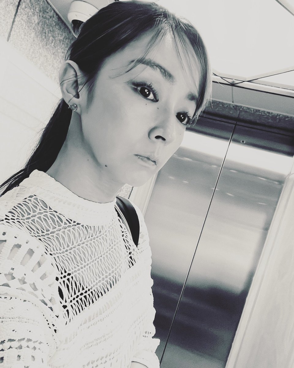 ayukupukupu's tweet photo. 疲れてるとアレルギー出ちゃうから仕事後もうひと頑張りして皮膚科へ。

先生夏休みで今日までお休みだって。
いいね！先生、いつもありがとう。楽しんできて😂

#定休日女 #閉店女 #よもや天才 #もはや定休日は普通 
#closedagain #giftorcurse https://t.co/5U6fj02gjw