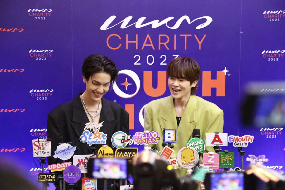 broadcastthai's tweet photo. ขอส่งท้ายสำหรับงานวันนี้คร้าบบ 💚🖤 
#PraewCharity2023
#PraewCharityxTARBOM https://t.co/ctPJu5ve3A