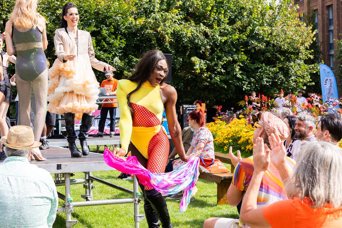 Split Second tweet media