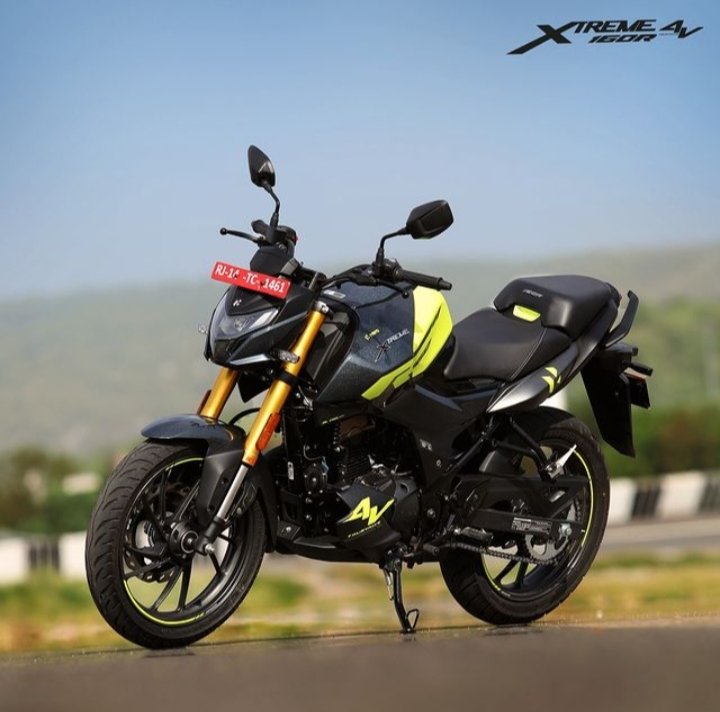 For all the speed demons out there! 
Here’s #Xtreme160R4V - a bike that will make your drag dreams come true.

#EveryDragstersDream #HeroMotoCorp

#MittalHero #JhumriTelaiya #koderma 
Mob:- 9289922721, 9234130499, 8877124445