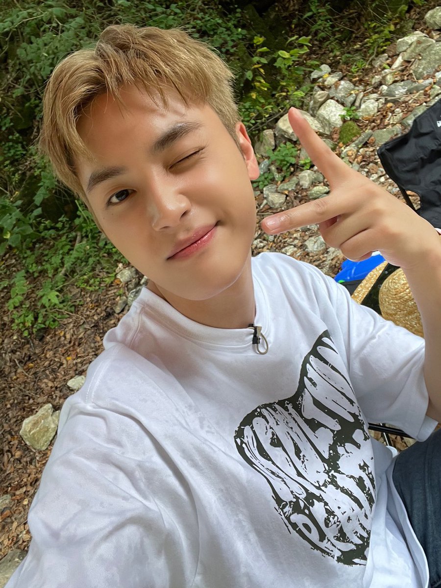 WE_THE_BOYZ's tweet photo. [주학년] 엠티는 처음인데✌🏻 https://t.co/7f7LrNLEaI