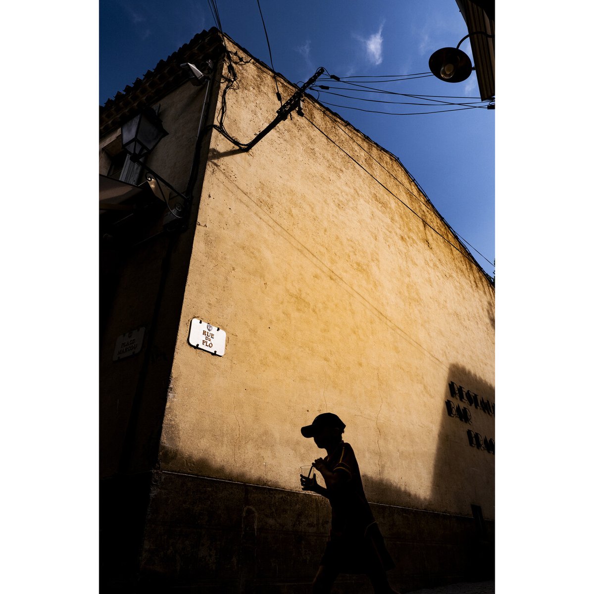 Wee Man Rue du Plo, Carcassonne - I'm running a photo weekend in this amazing and ancient city in October. Limited places left, so sign up now: worldphotoadventure.com/carcassonne-ph… #carcassonne #photoworkshop