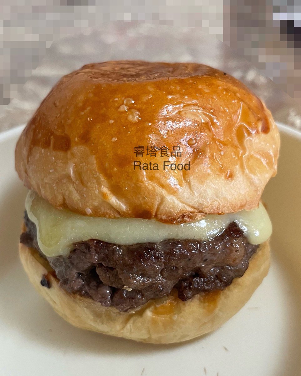 NZhunt3r's tweet photo. Cooked up some #NZvenison sliders last night as my kids wanted an after school snack. Super tasty!! #EasyToCook. 

We sell the buns and patties as one pack delivered to your home. #RataFood #China https://t.co/WRWGdZO8Nd