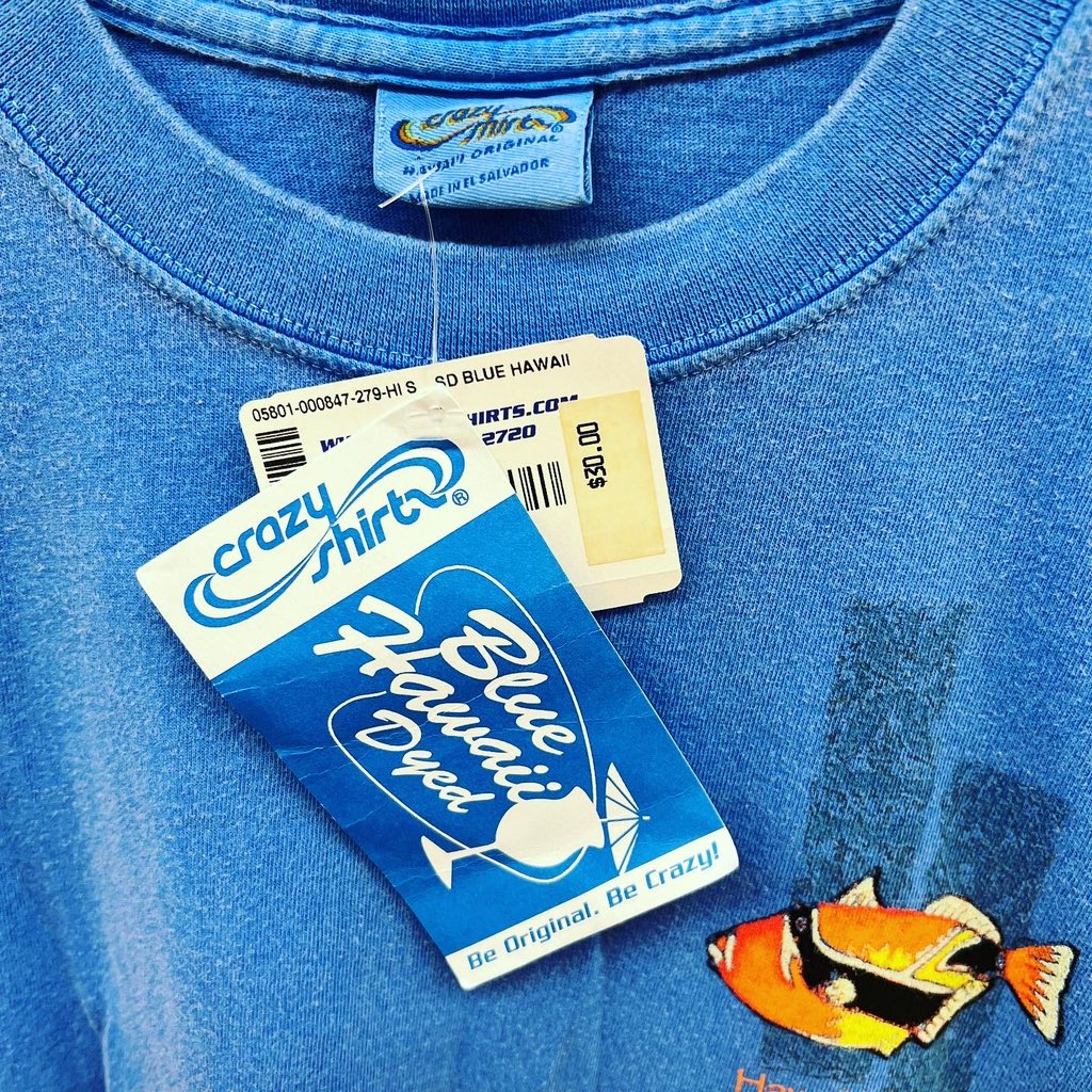 usd_yokohama's tweet photo. 9月だけどTシャツだけでも夏気分!
Crazy Shirts Tシャツ
¥2800
#UsedTee
#ForSale
#通販OK
#ユーズドTシャツ
#ヴィンテージTシャツ
#古着
#ユーズドウェア
#CrazyShirts https://t.co/e5XOqRLVTr