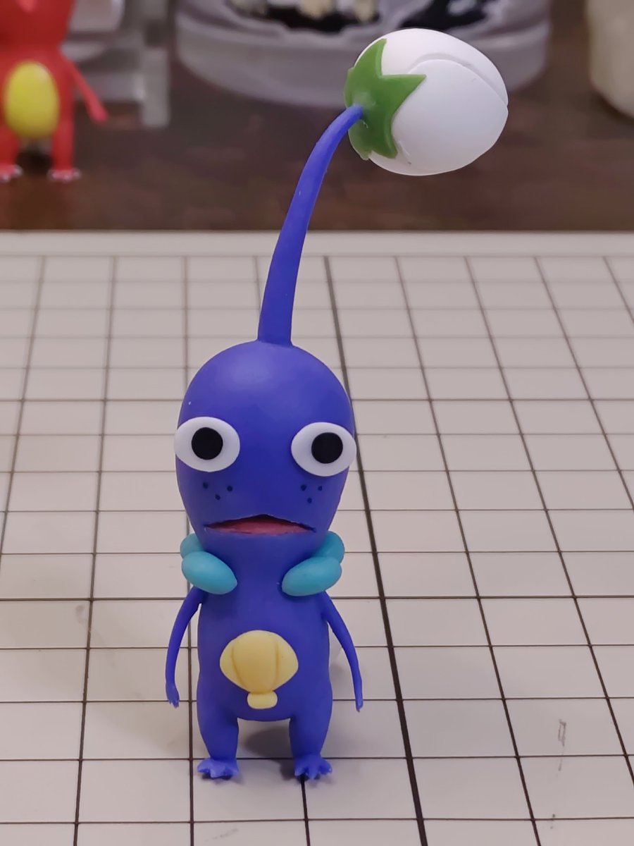 AsobisClay's tweet photo. 青ポケミンは溺れない♪粘土で"青ピクミン"モデル「ミジュマル」作ってみました。襟？とソバカスとホタチが付いてます。#ピクミン #青ピクミン #ミジュマル https://t.co/QTpZ4VkXdZ