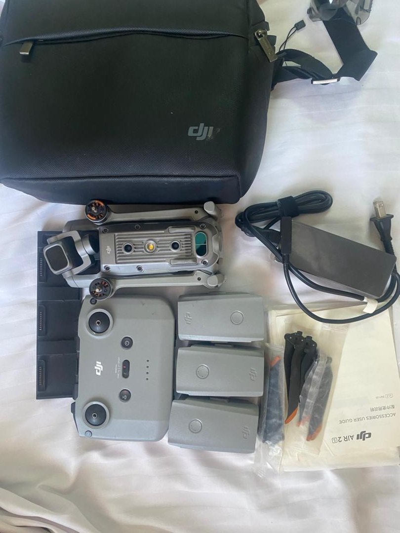ShikuKatun's tweet photo. I have a client who is letting go of their gently used videography equipment. 

Prices are indicated below.
+254 722 333781 if interested. First come first served. 

Delivery and Pick Up Options Available. https://t.co/6RfdCl9uu1