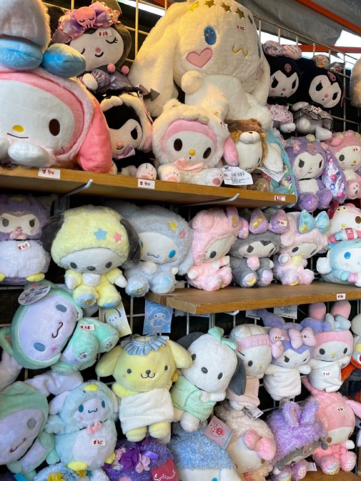 sanrio daily ✨ tweet media