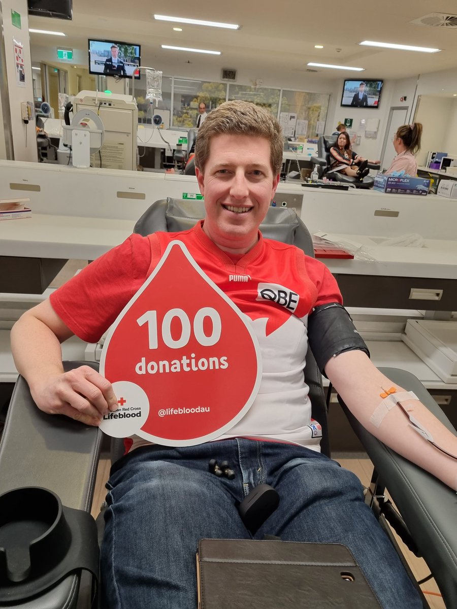 #redandwhitefriday🔴⚪
In the chair for my 💯th blood donation. Hopefully <a href="/sydneyswans/">Sydney Swans</a> get up tonight #goswans #Bloods4Blood
 <a href="/lifebloodau/">lifebloodau</a>