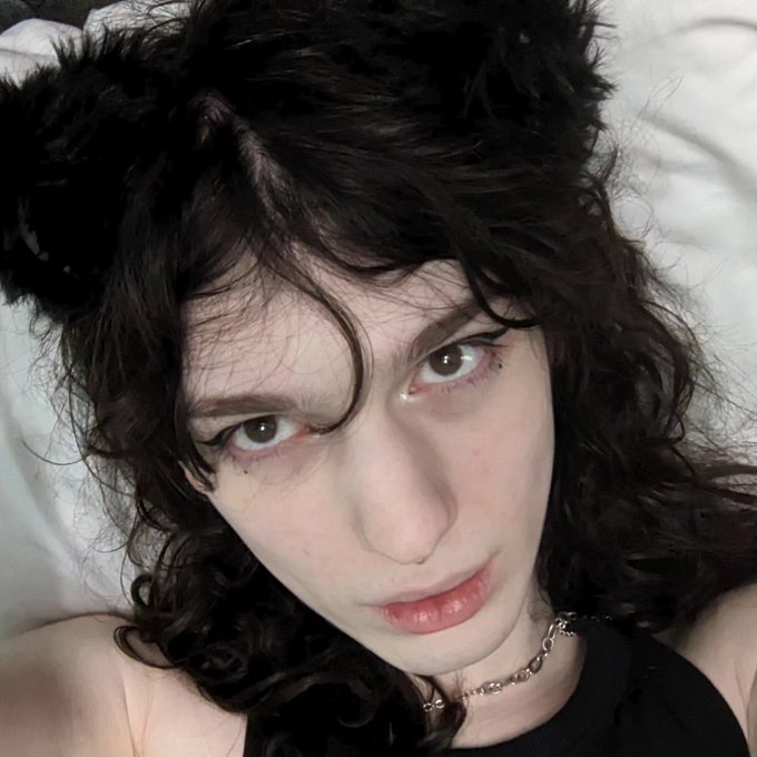 is it chill if i change my profile pic to this https://t.co/bC8PwQGRje