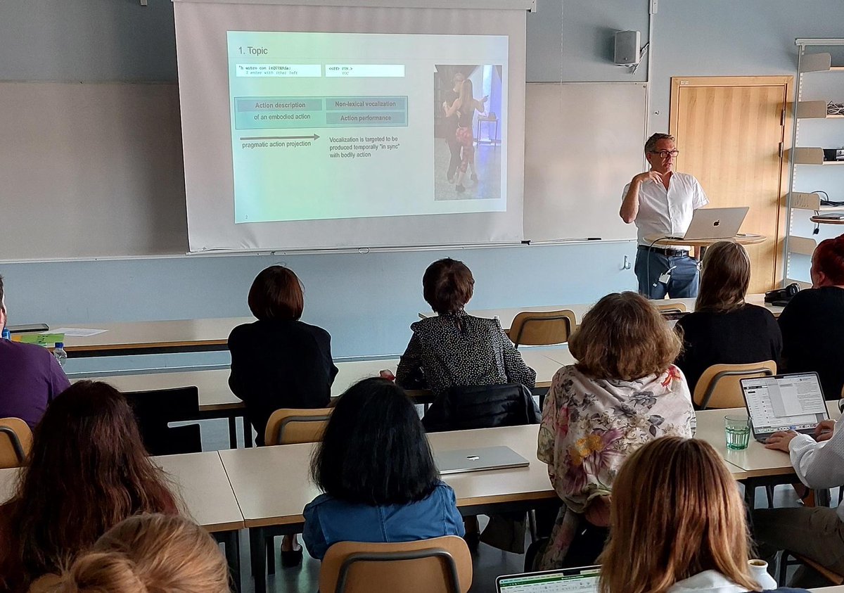 Continuing with instruction on Argentinian tango, Oliver Ehmer targets how teacher's action descriptions precede performances by the students. Vocalizations marking students' "accomplishments".