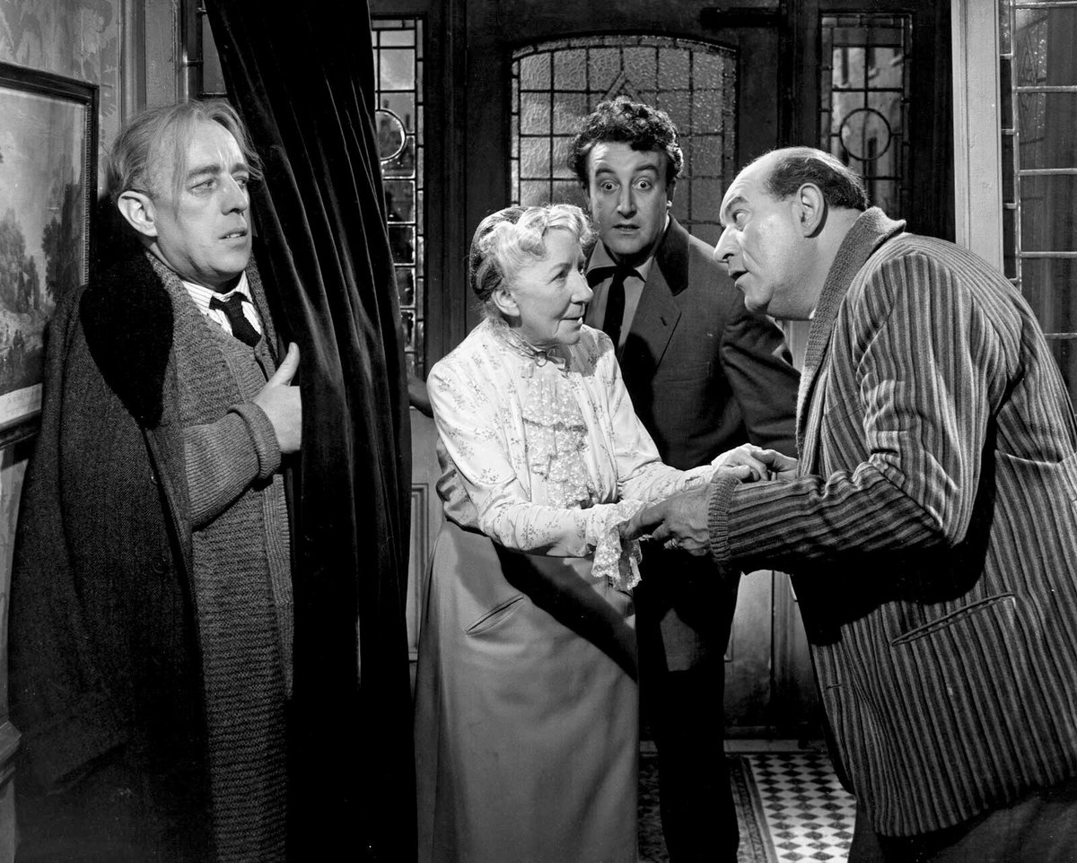 Neville F Chamberlain (@nevillefchambe1) on Twitter photo Alec Guinness, Katie Johnson, Peter Sellers and Danny Green “THE LADYKILLERS” (1955) dir. Alexander Mackendrick
🎬#FilmTwitter
<a href="/EalingStudios/">Ealing Studios</a> Alec Guinness, Katie Johnson, Peter Sellers and Danny Green “THE LADYKILLERS” (1955) dir. Alexander Mackendrick
🎬#FilmTwitter
<a href="/EalingStudios/">Ealing Studios</a>