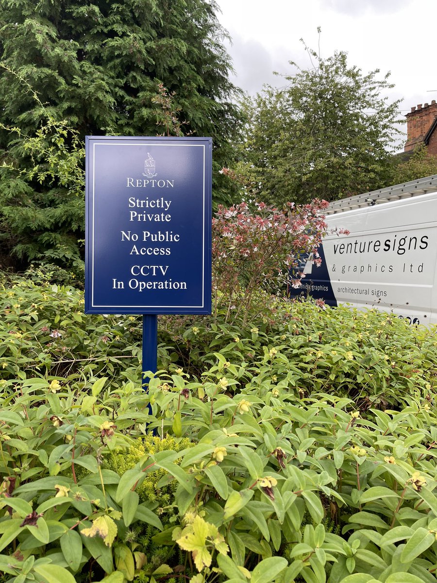 venturesigns's tweet image. A selection of signs made for Repton School and Prep. Aluminium panels &amp;amp; frames with powder coated finish. Print &amp;amp; cut graphics #educationalsigns #printandcut #attentiontodetails