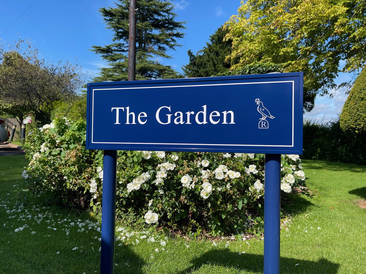 venturesigns's tweet image. A selection of signs made for Repton School and Prep. Aluminium panels &amp;amp; frames with powder coated finish. Print &amp;amp; cut graphics #educationalsigns #printandcut #attentiontodetails