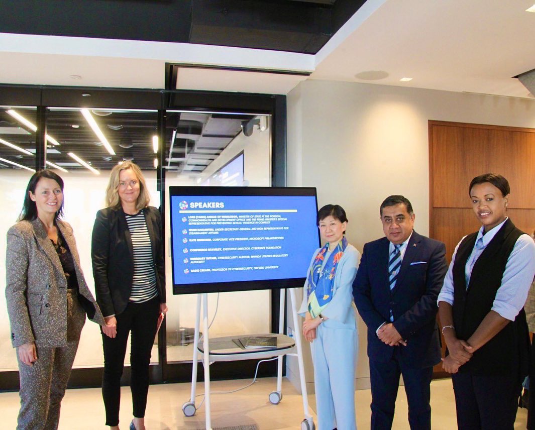 Flashback Friday to when I got to share the stage and speak cybersecurity with
UK Minister of State, UN Under-Secretary-General, Microsoft VP and Oxford Prof in New York.

I spoken on practical steps to not only get more women into the cybersecurity field but also retain them👌🏽🇷🇼