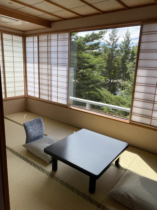 草津温泉といったらホテル櫻井。それこそ四半世紀ぶりくらいですよ。お部屋アップグレードされててやったーお風呂もお食事もとてもよかったです。また来ます