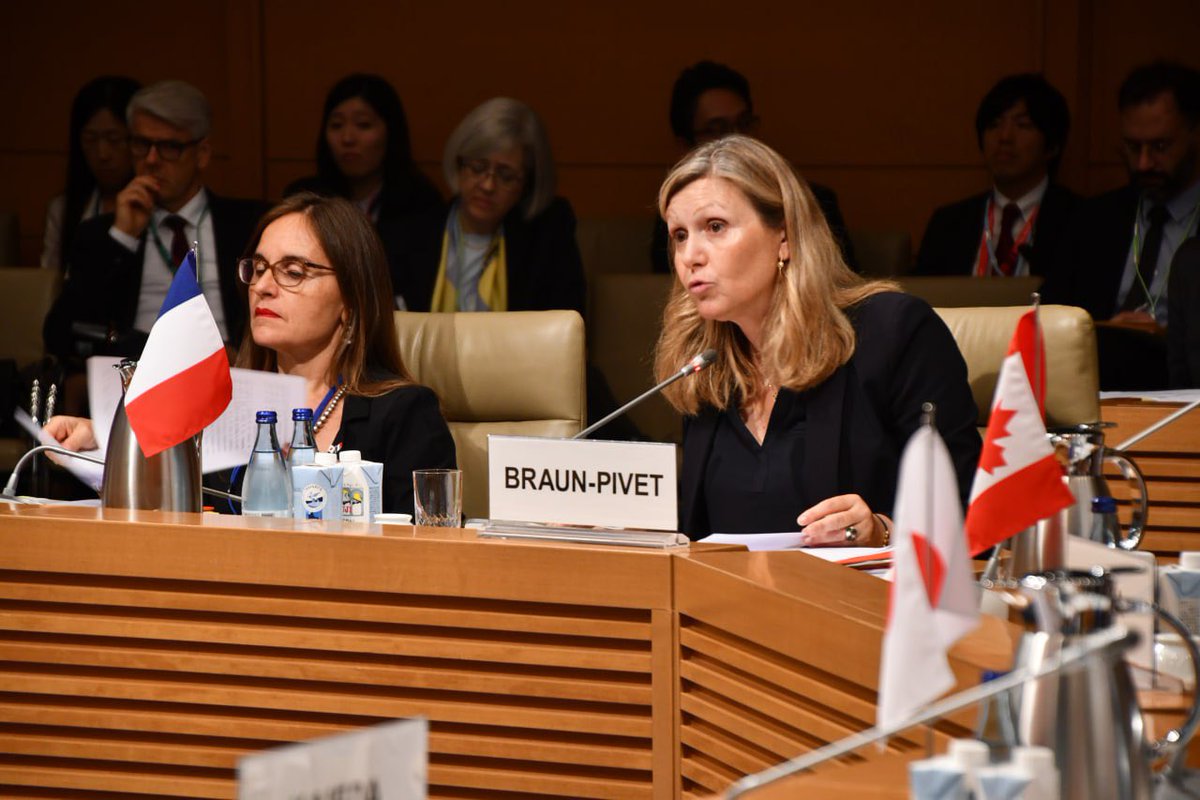 YaelBRAUNPIVET's tweet photo. 🇫🇷🇺🇦 Je l’ai rappelé au #G7Parlement : l’#Ukraine se bat pour sa liberté et la sécurité en Europe. Elle défend nos valeurs de démocratie et appartient à la famille européenne. Nos parlements ont un rôle à jouer pour que le soutien résolu de nos pays soit compris de nos citoyens et poursuivi sans relâche.