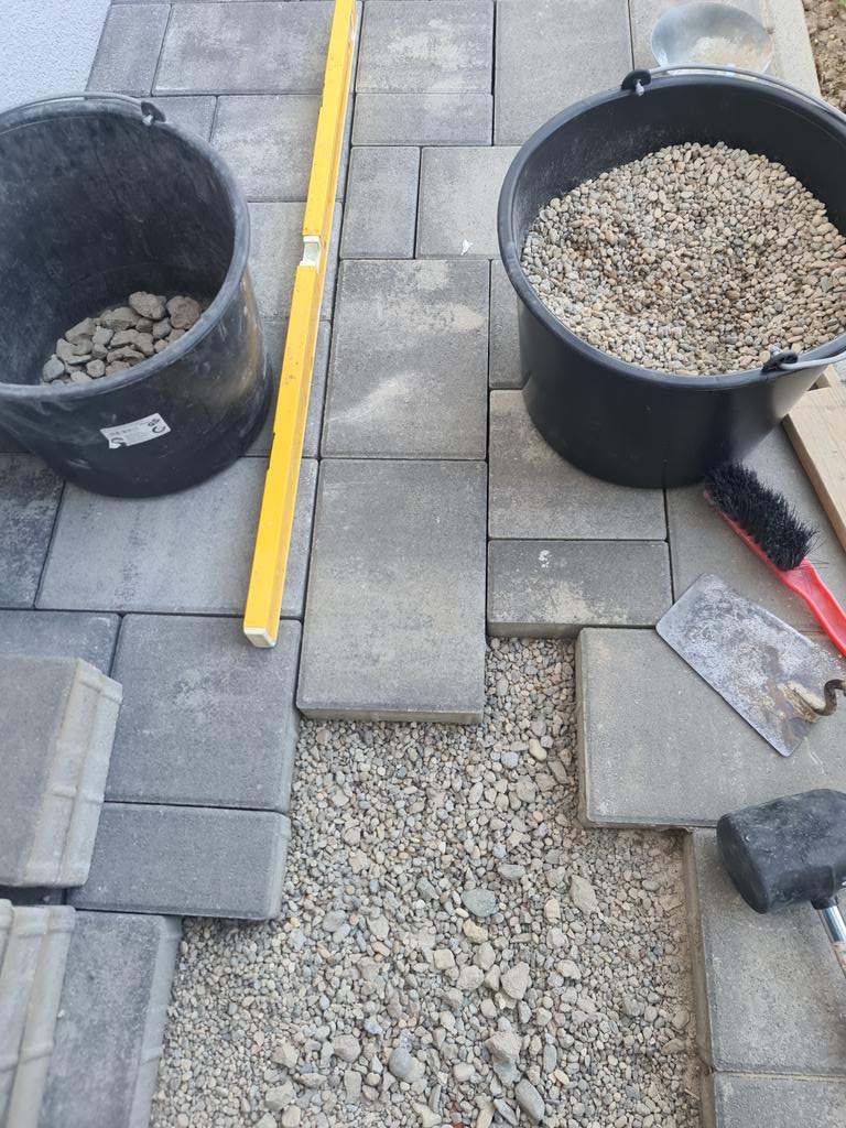 krajncb's tweet photo. Analogni tetris za velike fante. #tlakovanje #naredisam
Pravi mojstri pa lahko greste sanirat #poplave #solidarnost https://t.co/4UTAsamODD