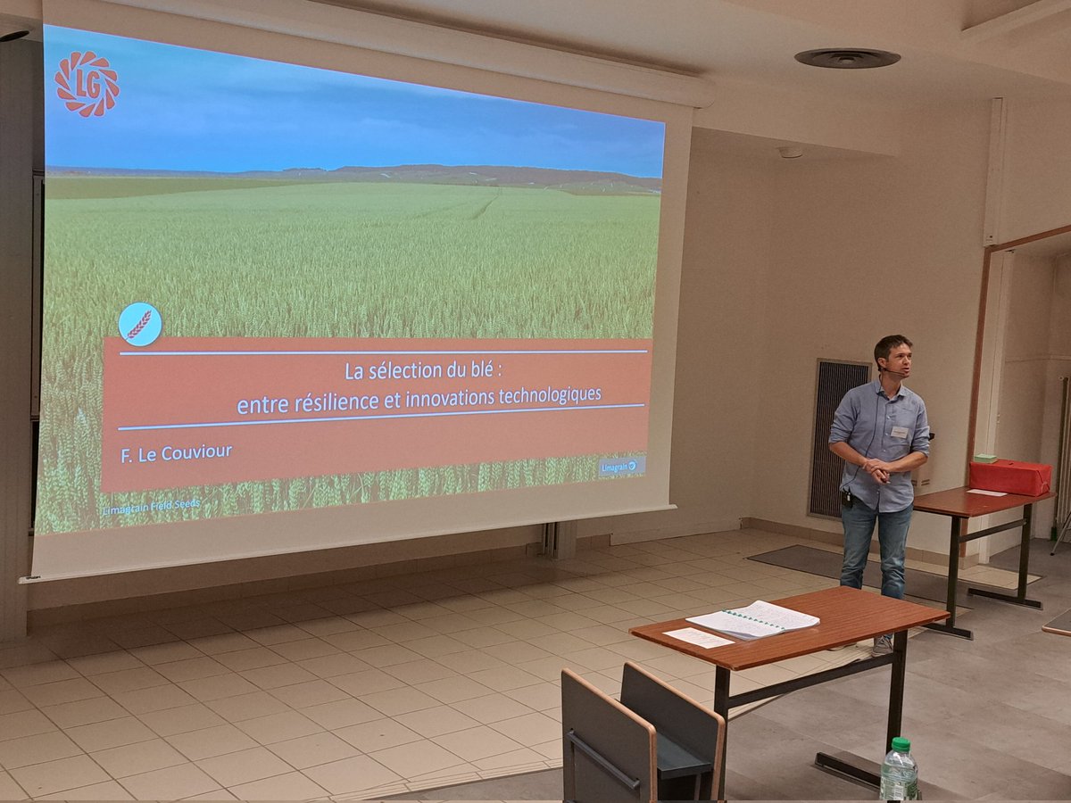 Démarrage du colloque scientifique organisé par les étudiants du Master plant sciences de l #université de <a href="/ClermontFd/">Clermont-Ferrand</a> . Première présentation sur la #sélection #varietale du #blé, depuis le début de la sélection vers 1600 à nos jours, du premier #croisement aux #biotechnologies
