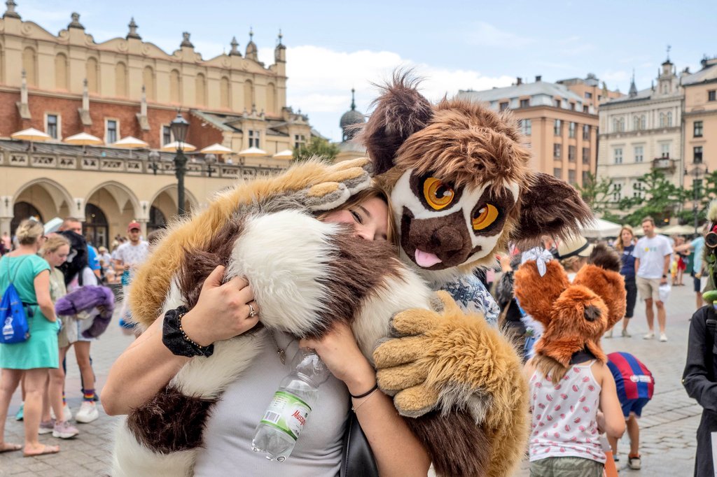 PabloLemurr's tweet photo. My sister now knows I'm a furry and she decided to join a fursuitwalk with me?

Happy #FursuitFriday! https://t.co/1xA1pNd7en