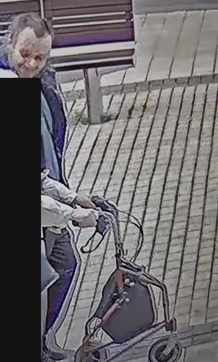ASPolice's tweet photo. We're keen to ID this man after the theft of cash from a woman, 87, in #Bristol, at noon Mon 21 Aug.
He’s white, aged 35 to 45 &amp; 5ft 8, with a distinctive hairline.
If you know him or have any other info please call 101 ref 5223202182.
Full story: https://t.co/dDYpz0dDaj https://t.co/7ZHhrUrsBL