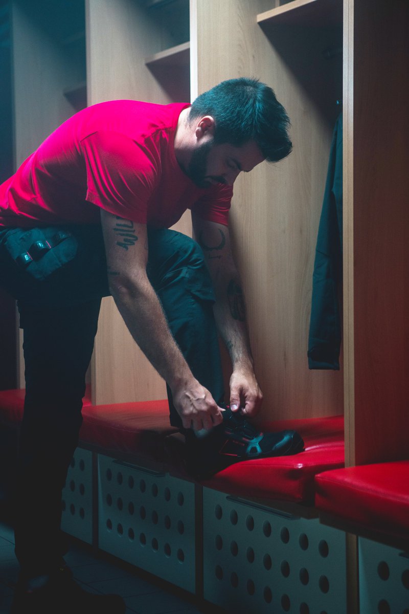 #JEUCONCOURS

Partant pour le match LOSC vs REIMS ?⚽

On vous offre 2 places pour y assister, le 24/09 au stade Pierre Mauroy - Décathlon Arena ! 😉
👷‍♂️4 gagnants au total

Pour y participer :
Follow <a href="/blakladerfrance/">Blaklader France</a>  + RT le post

TAS le 11/09

Bonne chance à tous ! 🍀