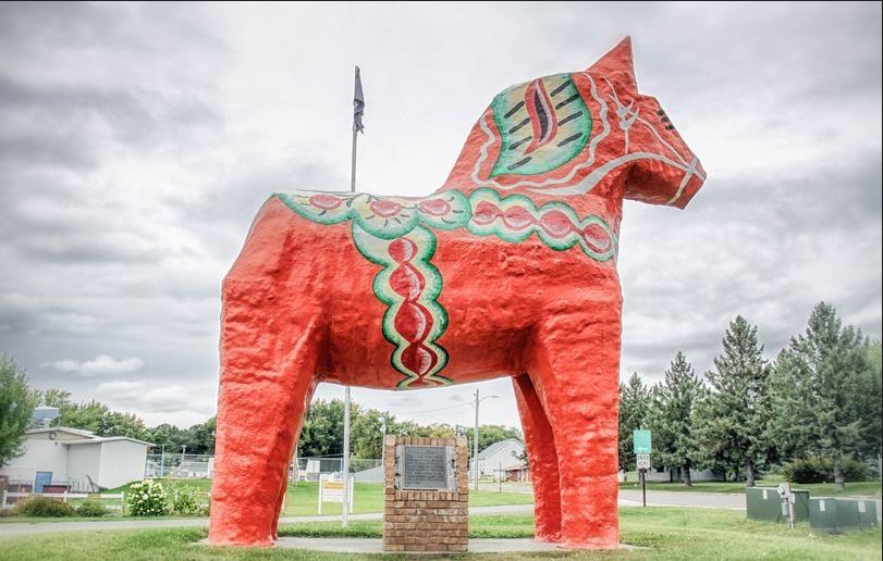 In 2019 I made a stop in Mora, MN to see this huge Dala Horse. Being as I am 50% Swedish I felt obligated to take a photo of this. 😀This Dala Horse is 3,000 lbs., 22 ft. tall, 17 ft. long, 6 feet wide.  

#ScottBerglundPhotography #Photography #DalaHorse #Swedish #Minnesota