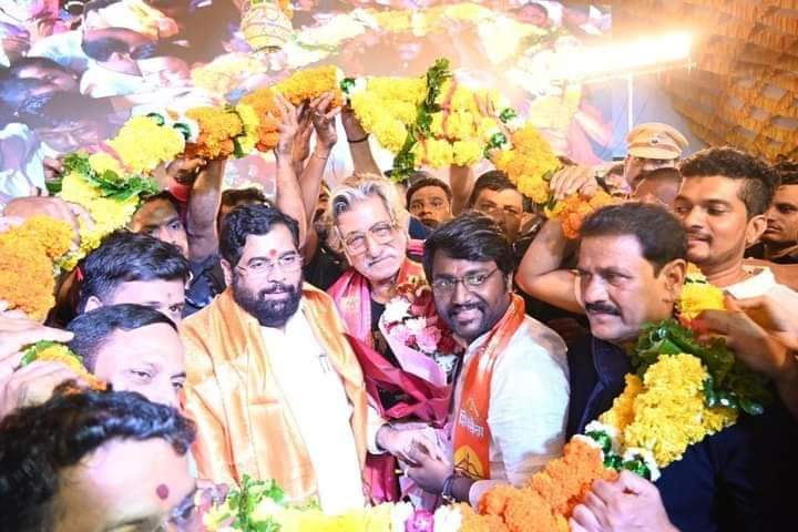 ShekharShere2's tweet photo. तुमच्या सहकार्याने जनसेवेचे थर रचले 
आता विकासकामांची हंडी फोडूया…
ना स्वार्थासाठी,ना पक्षीय राजकारणासाठी हा प्रवेश फक्त आणि फक्त विभागाच्या सर्वांगीण विकासासाठी...🚩
मागाठाणे विधानसभा आमदार @miprakashsurve  यांच्या मार्गदर्शनाखाली महाराष्ट्र राज्याचे लोकप्रिय @mieknathshinde https://t.co/3GK6xzjPi2