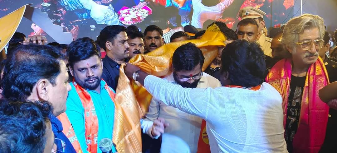 ShekharShere2's tweet photo. तुमच्या सहकार्याने जनसेवेचे थर रचले 
आता विकासकामांची हंडी फोडूया…
ना स्वार्थासाठी,ना पक्षीय राजकारणासाठी हा प्रवेश फक्त आणि फक्त विभागाच्या सर्वांगीण विकासासाठी...🚩
मागाठाणे विधानसभा आमदार @miprakashsurve  यांच्या मार्गदर्शनाखाली महाराष्ट्र राज्याचे लोकप्रिय @mieknathshinde https://t.co/3GK6xzjPi2