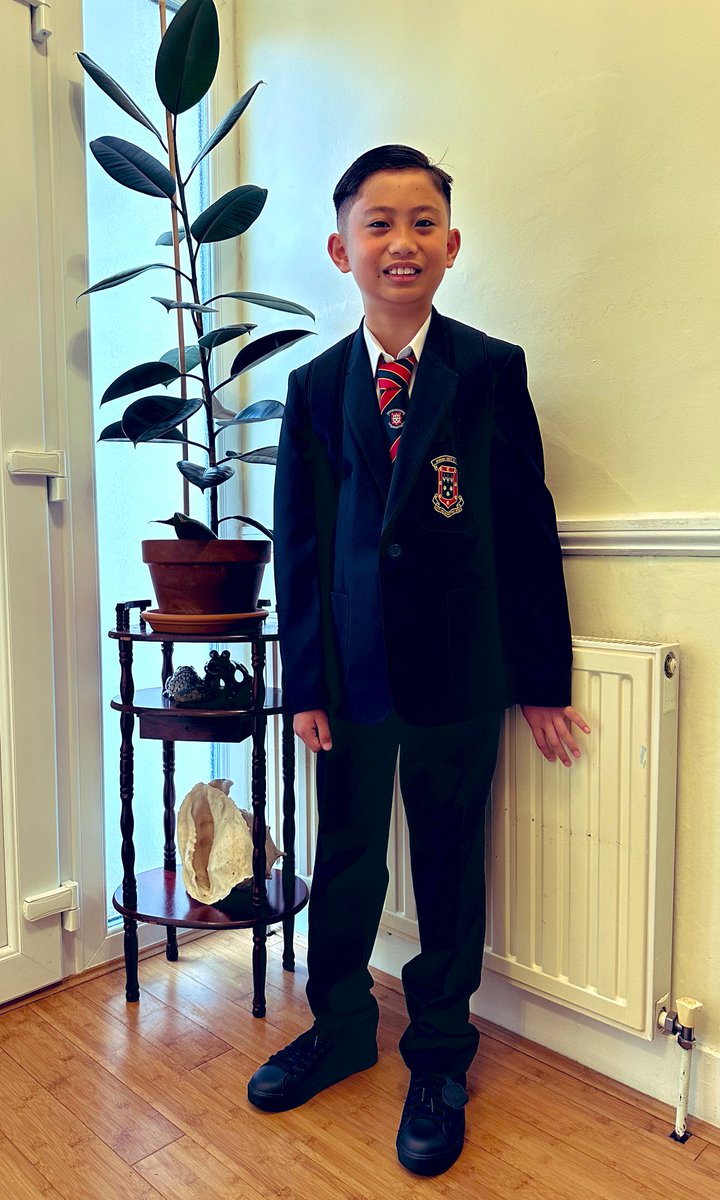 m____000may's tweet image. Sending Jorel to secondary school feels like letting go of a balloon, watching it float away into the sky. 🎈 Proud, yet a little heartbroken. 💔 And just like that... Jorel, year 7 🥰🌞🌈  #firstdayhigh  #year7 #proudmum #firstborn #AutismAwareness