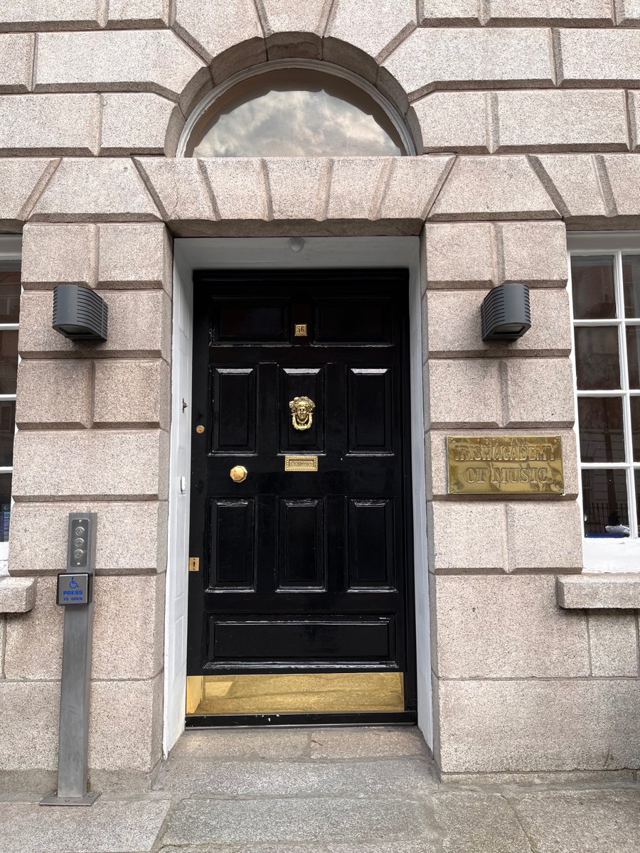 frenezulejo's tweet photo. Nice to be back in Dublin and run a workshop on #power #relations in #HigherMusicEducation for @RIAMDublin's student today! Great to have resources from @AEConservatoire's #PRIhME and #SMS-projects as well as @anna_bull_'s important work on misconduct to use for this workshop https://t.co/eJpsIGcsRG