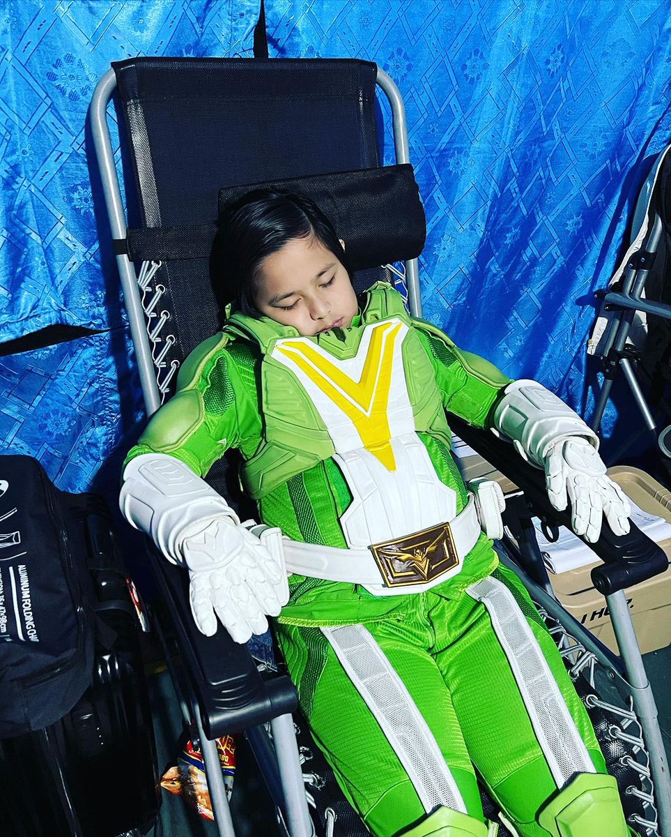 Little Jon be like: (Matapos makipaglaban sa war god kagabi) 😂 Kuya Steve, irecharge ko lang si volt frigate. Ay ako pala muna magrecharge sshh lang po kay kuya steve 🥱😴🤫 #V5LegacyOneEpicFinale #V5LegacyRoadToVictory #VoltesVLegacy