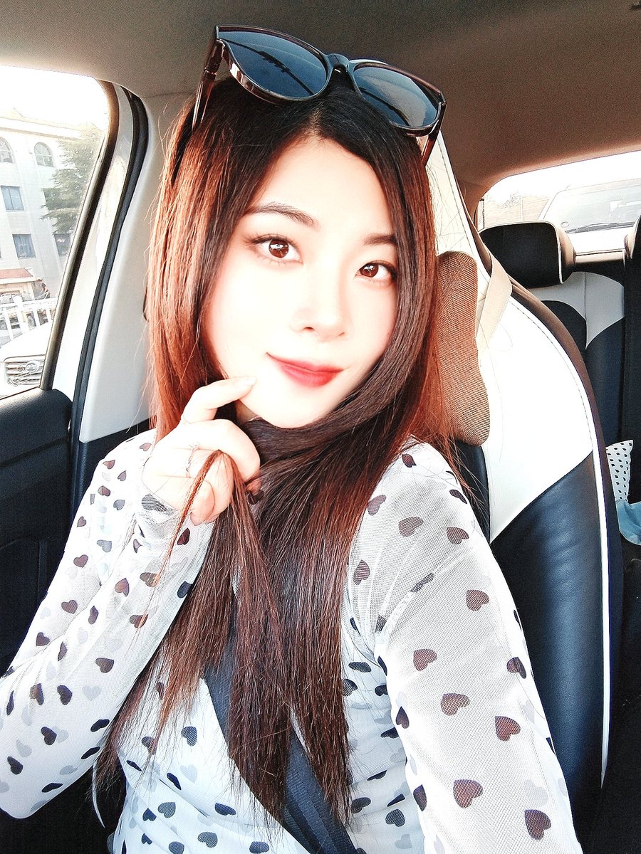 HAPPY WEEKEND