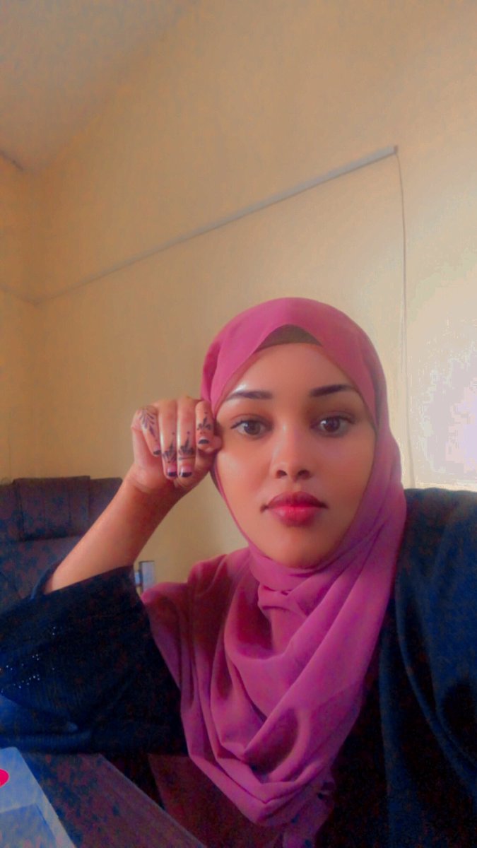 Hibosoyaal2's tweet photo. Jumco wanaagsan See la yahay ma la ilaabi rabaa qaraabo😂🥰❤️ https://t.co/c9MNM2cmFg