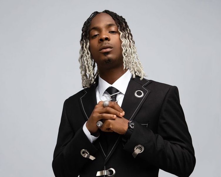 CoolFMNigeria's tweet photo. 📻Playing - #Sharpally - @YoungJonn
on #TheBFShow w/ @Mannieessien x @grace_ekundayo
#WakeUpVibes🚀 https://t.co/QqVnIVTYbK