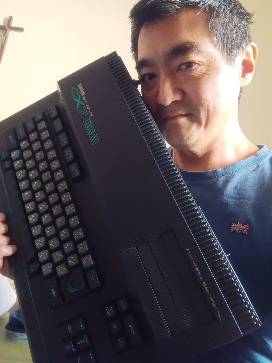 edsonk1971's tweet photo. 私の最近の入手品。 ヤマハ CX7/128のMSX2です。 そして私のMSXコレクション。
俺は本当のブラジルのMSXファンです。😊
Minha nova aquisição. MSX2 Yamaha CX7 e minha coleção.
#MSX #msxbrasil #msxforever https://t.co/W4oNVIBTqd