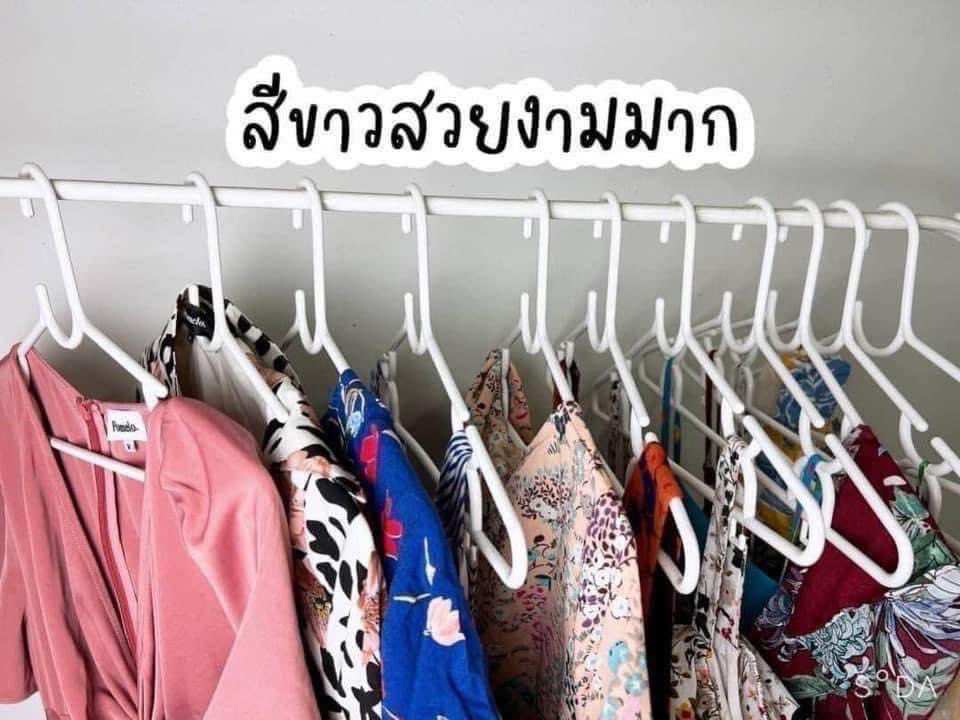 bearphonix99's tweet photo. ไม้แขวนเสื้อซื้อมาทีไรไม่เคยพอ F ชุดใหม่ตลอด วันนี้จัดไม้แขวนเสื้อสีขาวมินิมอลคุมโทน ซื้อมาแบบยกลัง 6 แพ็ค 36 ชิ้น โครตรคุ้มราคา 100 กว่าบาท ตกชิ้นละไม่เกิน 5 บาท คุ้มมากค่ะ
🧡พิกัด : https://t.co/aCYf4JmSgm
#SlowDancingIsComing #ตลาดน้ํา4ภาค
#พรรคก้าวไกล #BamBam https://t.co/l6lCTIv7KM