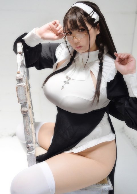 詫びシスター😭
全体的にむっちりしてるのは見逃してほしい!

配信中々出来なくていつも見てくれてる人
本当ごめんよ💦 