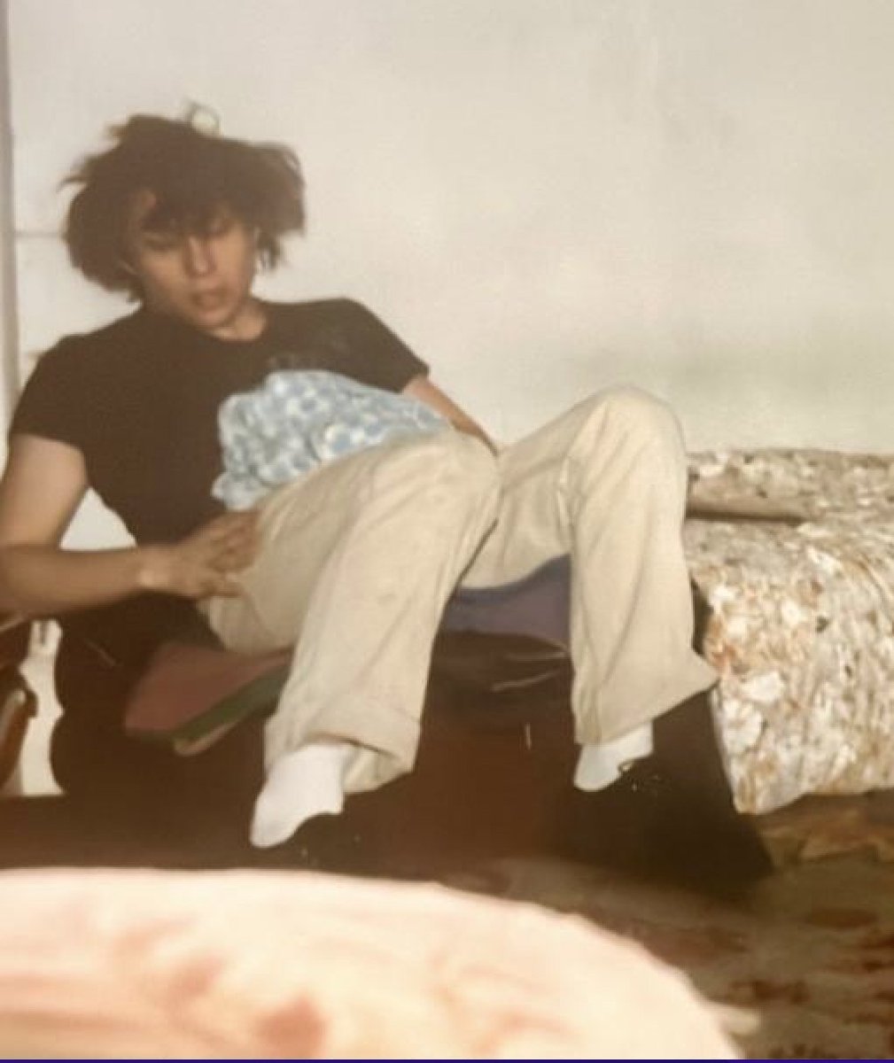 richardcabut's tweet image. Looking for a Kiss – post-punk beat novel – Advertising slogans for the future.
Salut @paulresearch, the Scars, who says beautifully,
‘Decadence, transgression, optimism, depression. your books are for me. I recall reading the Positive Punk piece when I was in a low spot, 1/