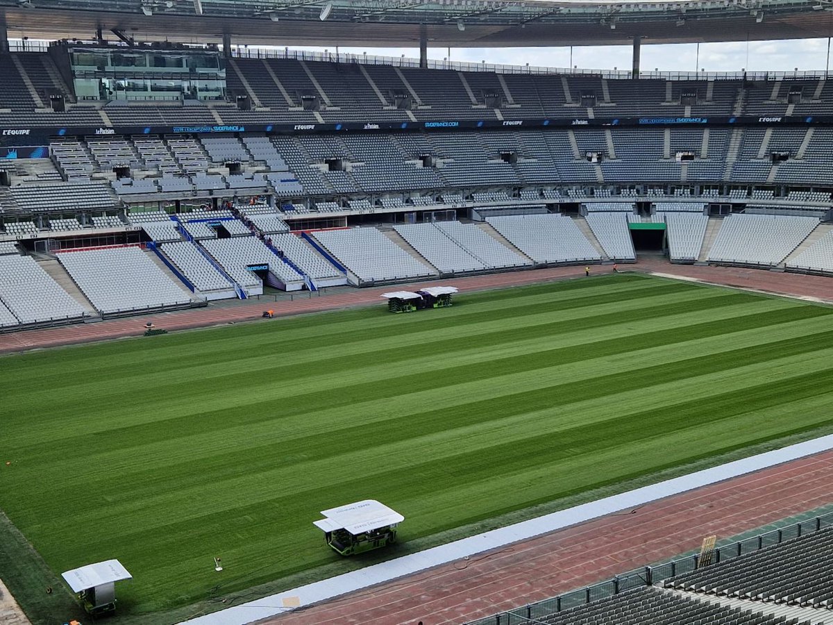 ireland_sis's tweet photo. Rugby World Cup:SIS Pitches completed the pitch for the final @ Stade de France!
Installation of a new natural grass pitch followed by SISGrass stitching provides the extra stability needed during major sporting events.
France V New Zealand open the RWC tonight @ Stade de France. https://t.co/1IW9wVPXCz