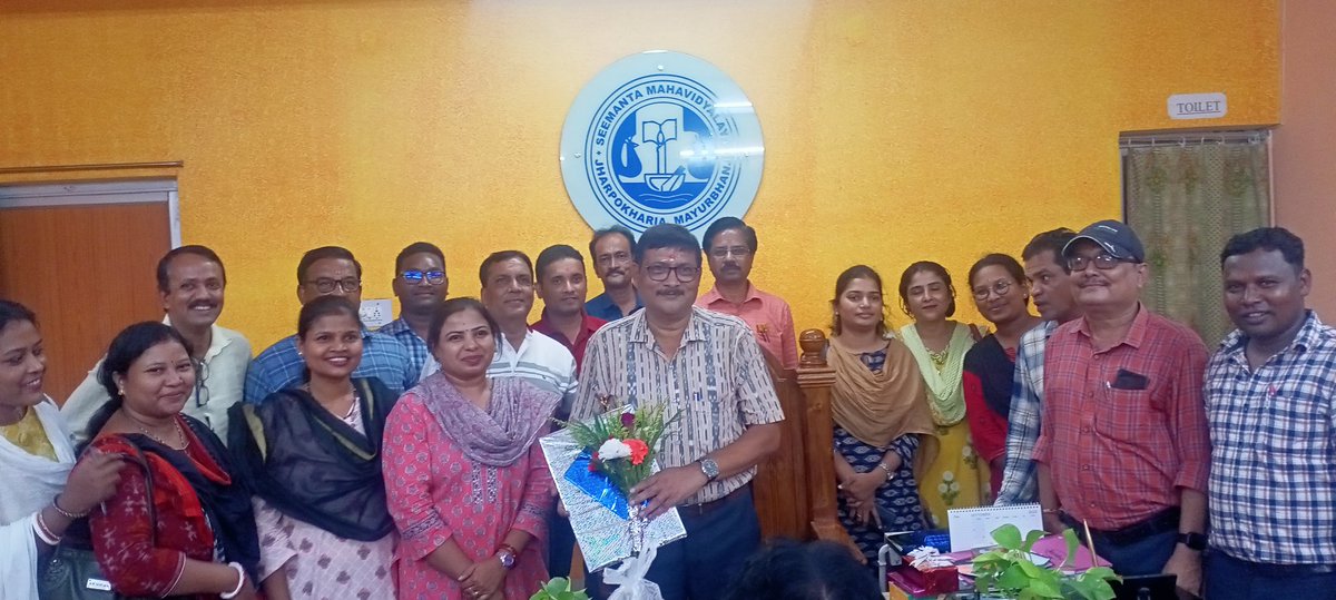 President and members of Staff association of Seemanta Mahavidyalaya giving honour to our principal Dr. Budhadeb kar..