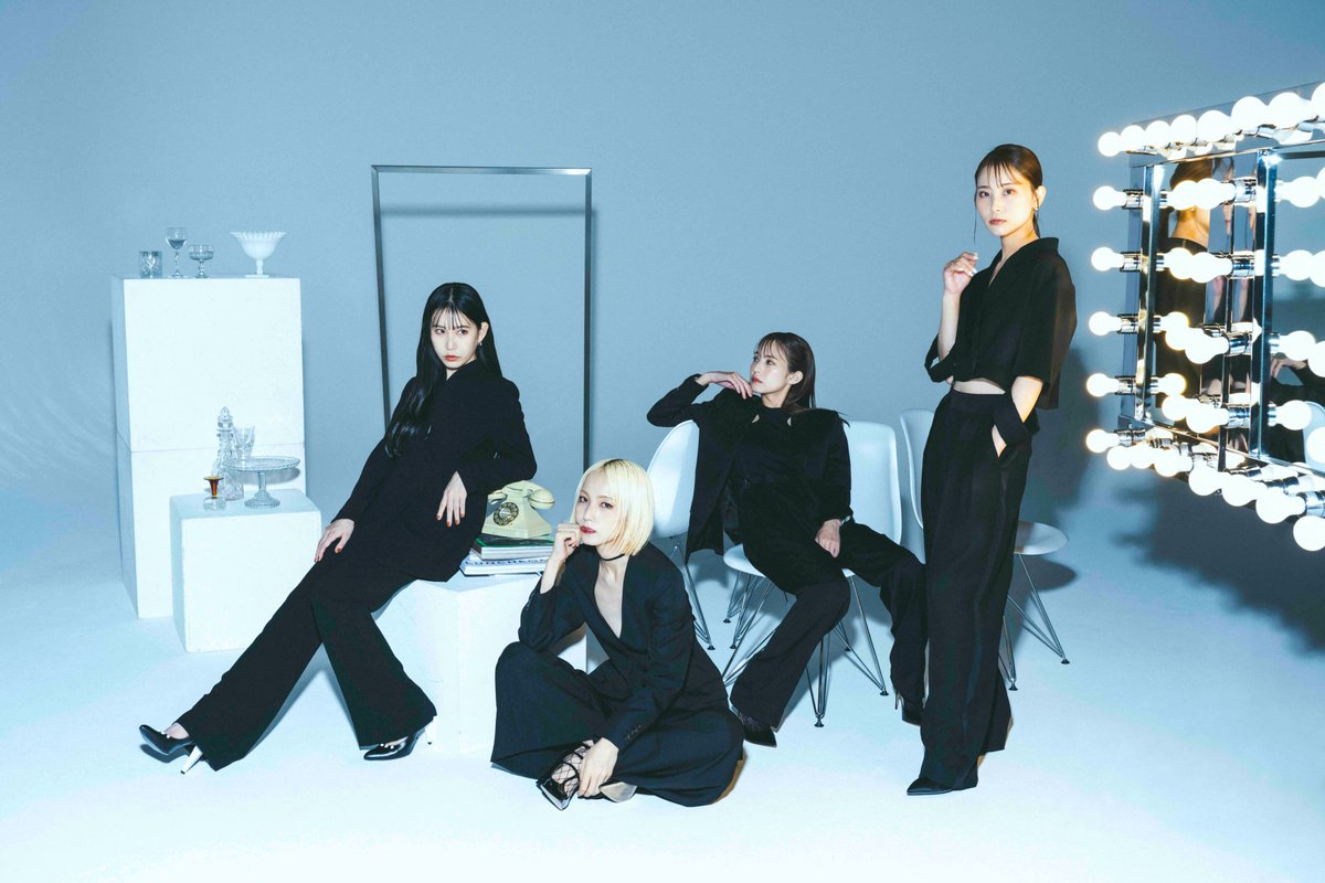 VictorMusic's tweet photo. 🎸#SCANDAL 🎸

10月4日リリース ニューシングル
「ハイライトの中で僕らずっと」✨

ジャケット&amp;収録内容発表〜！

初回 BD 盤・DVD 盤には撮り下ろしの特典映像「SCATALK～18 年目の私たち～」を収録🎥

🎧
1. ハイライトの中で僕らずっと 
2. CANDY

詳細▶︎https://t.co/t2xHEyfK8e
@scandal_band https://t.co/j39yqp6Q9T