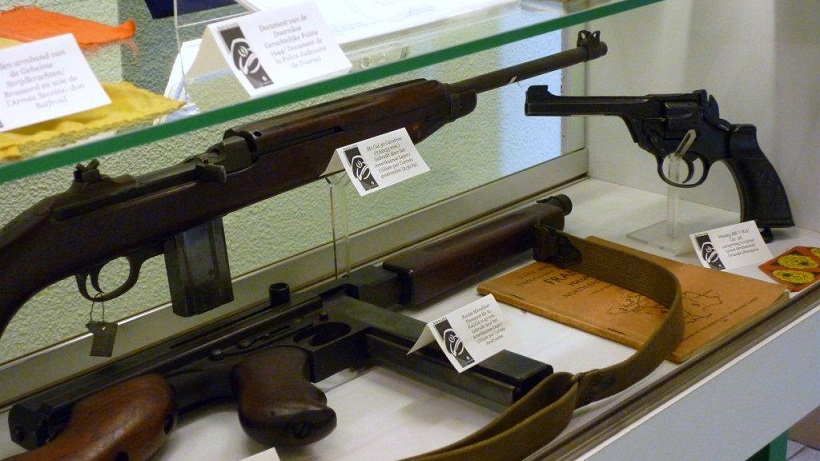 De wapenbeurs: toelichting van de nieuwe regels. In België worden regelmatig wapenbeurzen georganiseerd die de belangstelling genieten van duizenden bezoekers en liefhebbers. De wetgeving die dit soort evenementen regelt is grondig gewijzigd. secunews.be/nl/thema-s/vei…