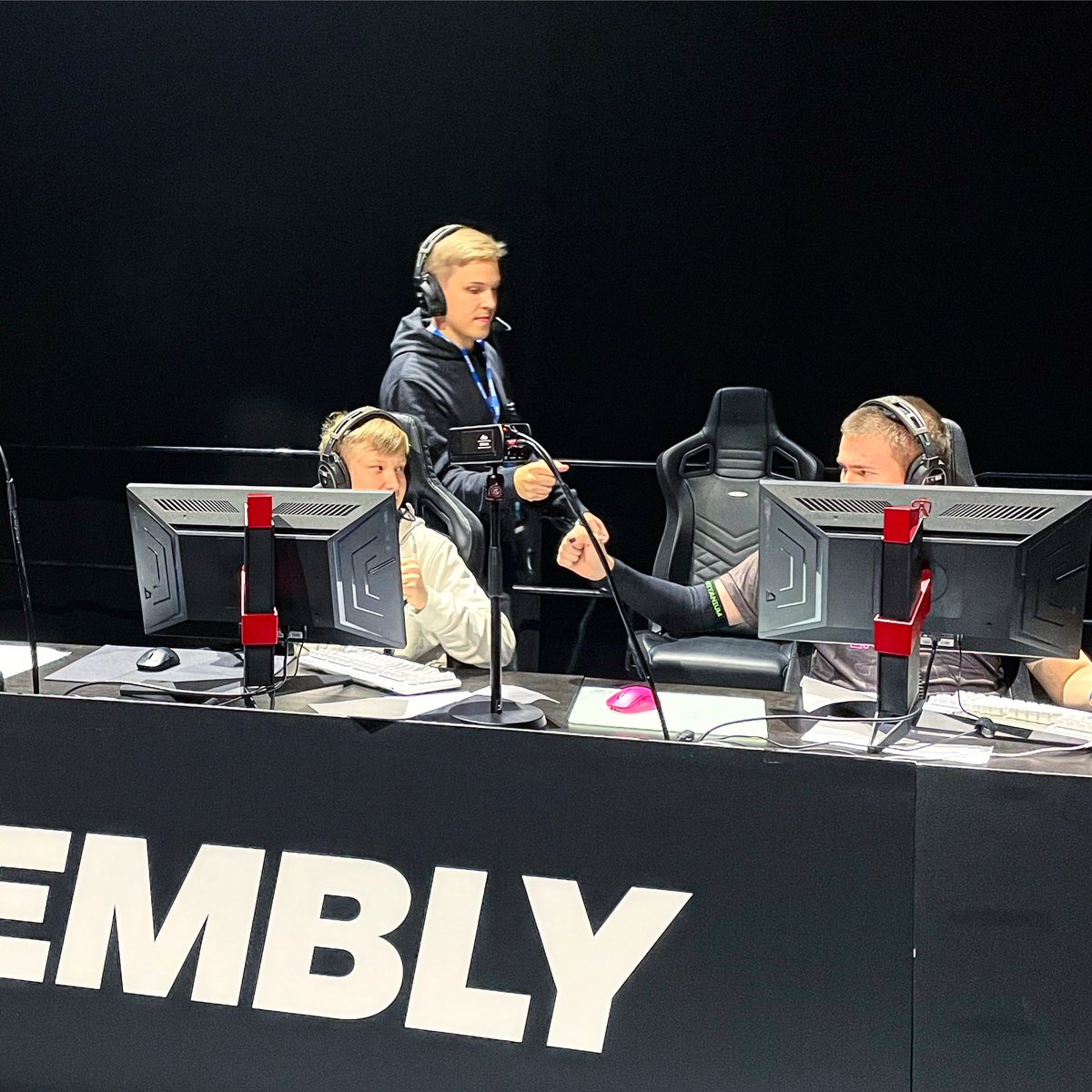 enhanced_gg's tweet photo. Tänään päästään tositoimiin noin klo 20:00 jolloin Pelaajatcom Series Fall Finals 2023 käynnistyy meidän osalta😎
📺https://t.co/kZkoHdhRY8 - tule kannustamaan #ENHANCED voittoon🔥
#esportsfi #csgofi #assemblyparty https://t.co/81eeBNfkjG