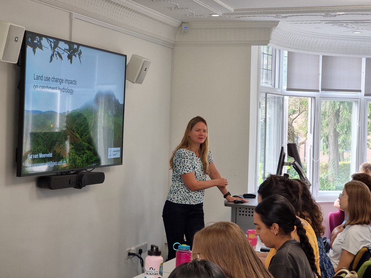 freshwaterflows's tweet photo. Day 5 #catchsci23 #hydrology summer school - last day kicked off by @IljavM on #landuse #climate &amp; #runoff @bIGIdeas_UoB @LES_UniBham @UNESCOUK @unescoWATER @crowd_water @jan_seibert https://t.co/4QxDiaA3KG