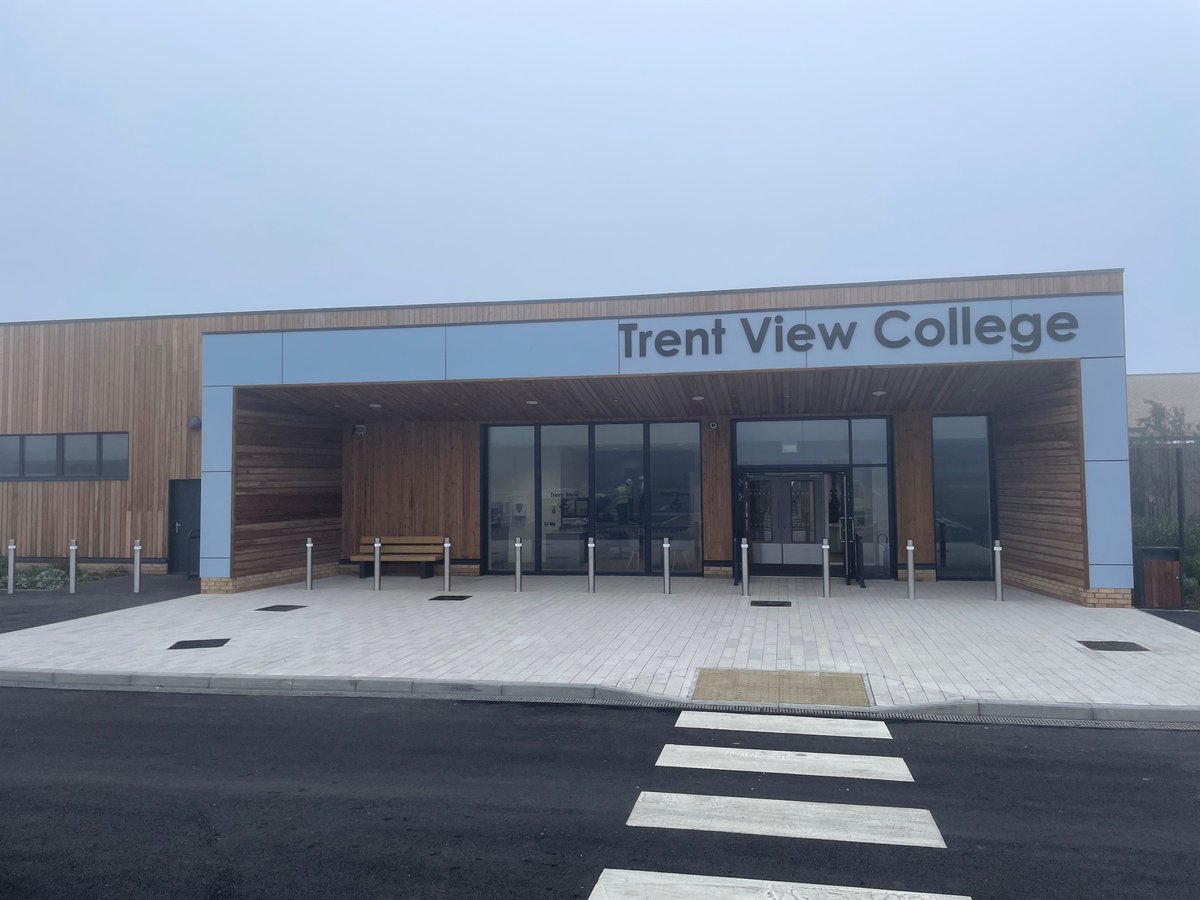 ViewTrent's tweet photo. It’s going to be a beautiful day!  The day we have been waiting for at Trent View College.  We look forward to welcoming all of our guests this afternoon for our official opening.  @WellspringAT  @NorthLincsCNews https://t.co/7NJIxcxctA