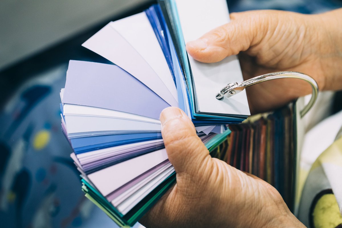 甲斐 けいこ(카이 케이코) 색채 설계/크리에이터 셀화 시대부터 '애니메이션 색채 전문가'. '색'이 가진 힘을 끌어내는 치밀하게 계산된 색채 디자인...