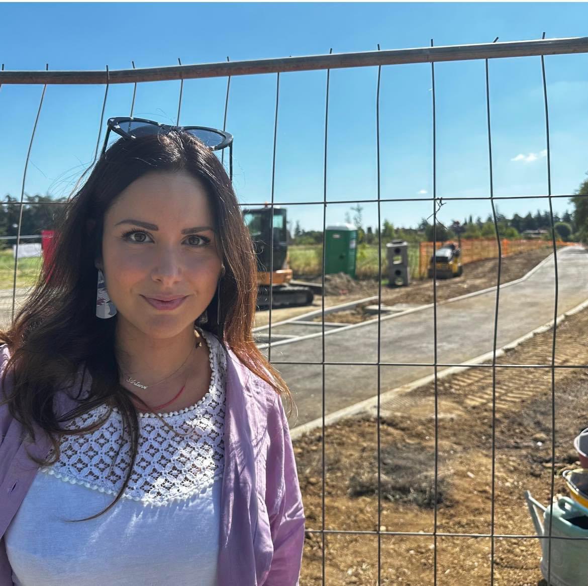 isabellaco's tweet photo. Abbiamo raggiunto lo straordinario risultato di avere realizzato 40km di #pisteciclabili durante i miei anni da Sindaca.

Questa estate abbiamo lavorato senza fermarci mai: tanti i progetti da concretizzare, molti dei quali finanziati con risorse Europee o Regionali.

Lavoriamo per rendere vivibile la città e per circondare di bellezza la vita delle persone. 

Ecco due #ciclabili tanto attese per un investimento complessivo di oltre due milioni di euro a fronte di quasi 6 km mobilità sostenibile. 

Per i nostri figli, per insegnare loro a vivere nel rispetto dell’ambiente, del prossimo e nella meravigliosa natura che ci circonda.
