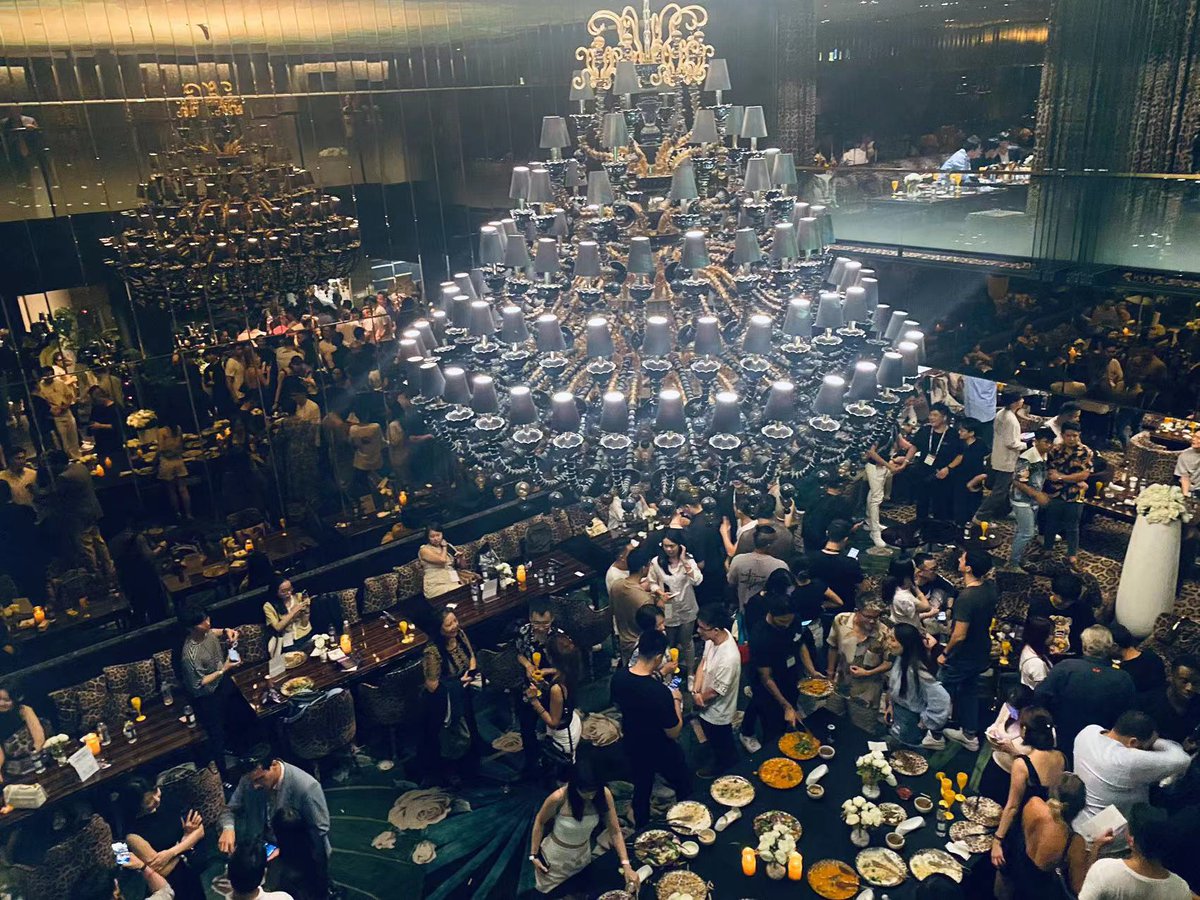 Neo_Blockchain's tweet photo. Farewell to #Seoul!🍾

#NeoAPACHackathon unveiled #Korean #Web3 talents. Neo's booth at #KBW sparked insightful conversations with fellow #blockchain pioneers. #Web3 Wonderland Gala set Seoul ablaze that night!

Next destination: #Singapore! Join us for #hackathon and #Token2049 https://t.co/5tpOJAFxLN