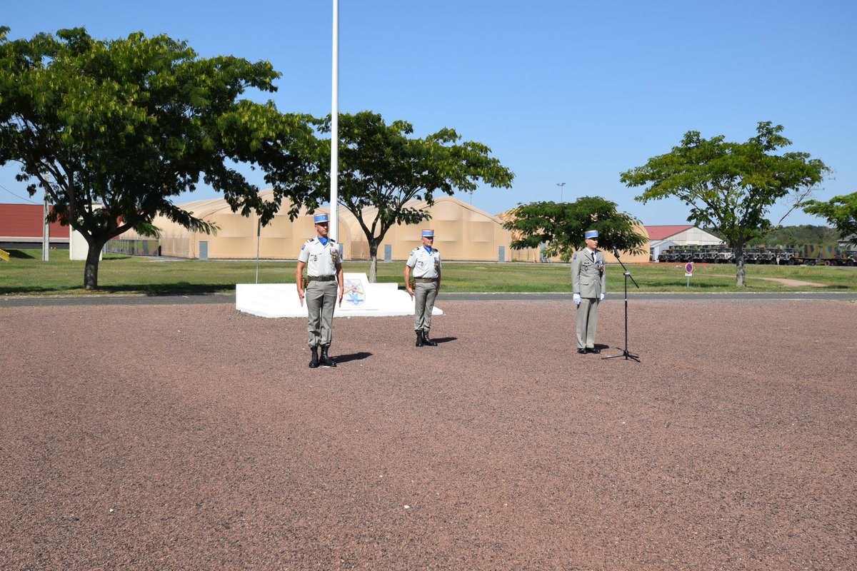 14eBsmat's tweet photo. Retour en images sur la cérémonie de prise de commandement du le 11e GMEA de Nouâtre, bienvenue au capitaine Pierre nouveau commandant d’unité !
#evenement #recap #smiter #14bsmat https://t.co/idlqENkoxq